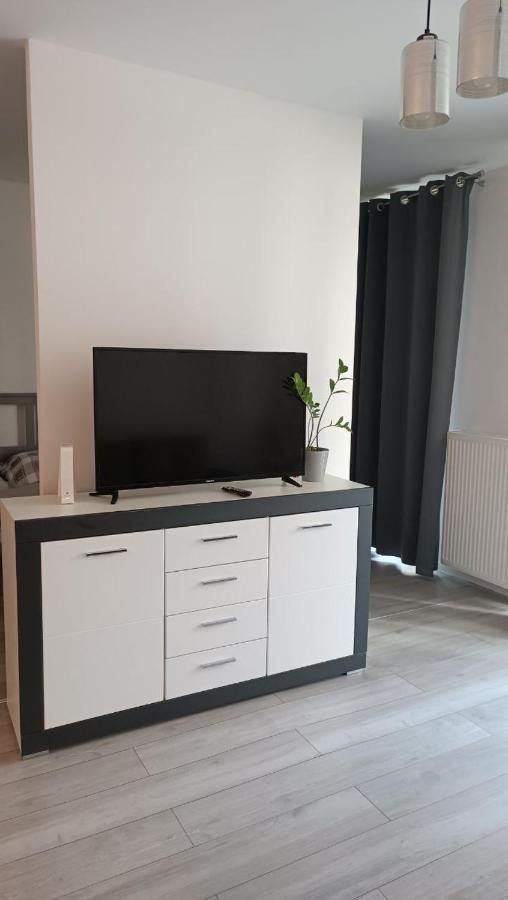 Apartment Z Ogrodkiem Na Warszawskiej Woli Warszawa Exteriör bild