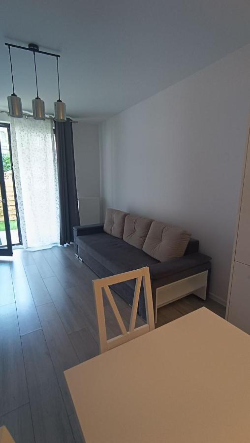 Apartment Z Ogrodkiem Na Warszawskiej Woli Warszawa Exteriör bild