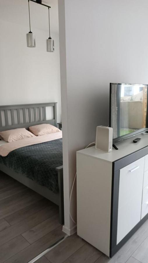 Apartment Z Ogrodkiem Na Warszawskiej Woli Warszawa Exteriör bild